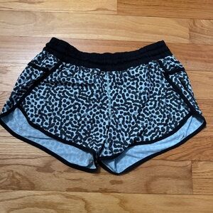 lululemon tracker shorts